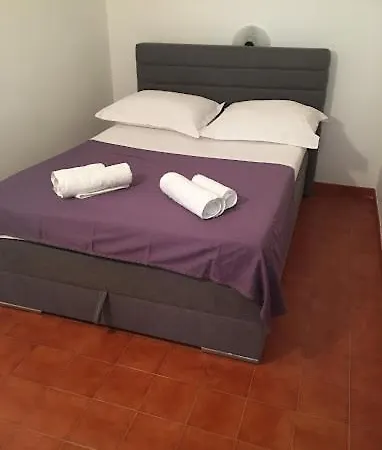 Glavina شقة زاووستروج
